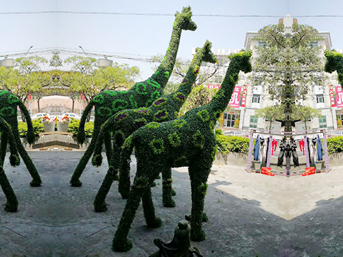 绿雕仿真植物长颈鹿案例